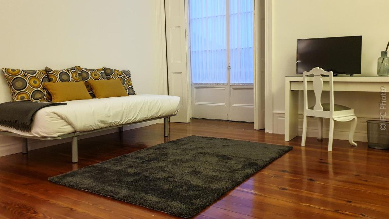 Cc Guest House - "Ao Mercado" ปอนตาเดลกาดา ภายนอก รูปภาพ