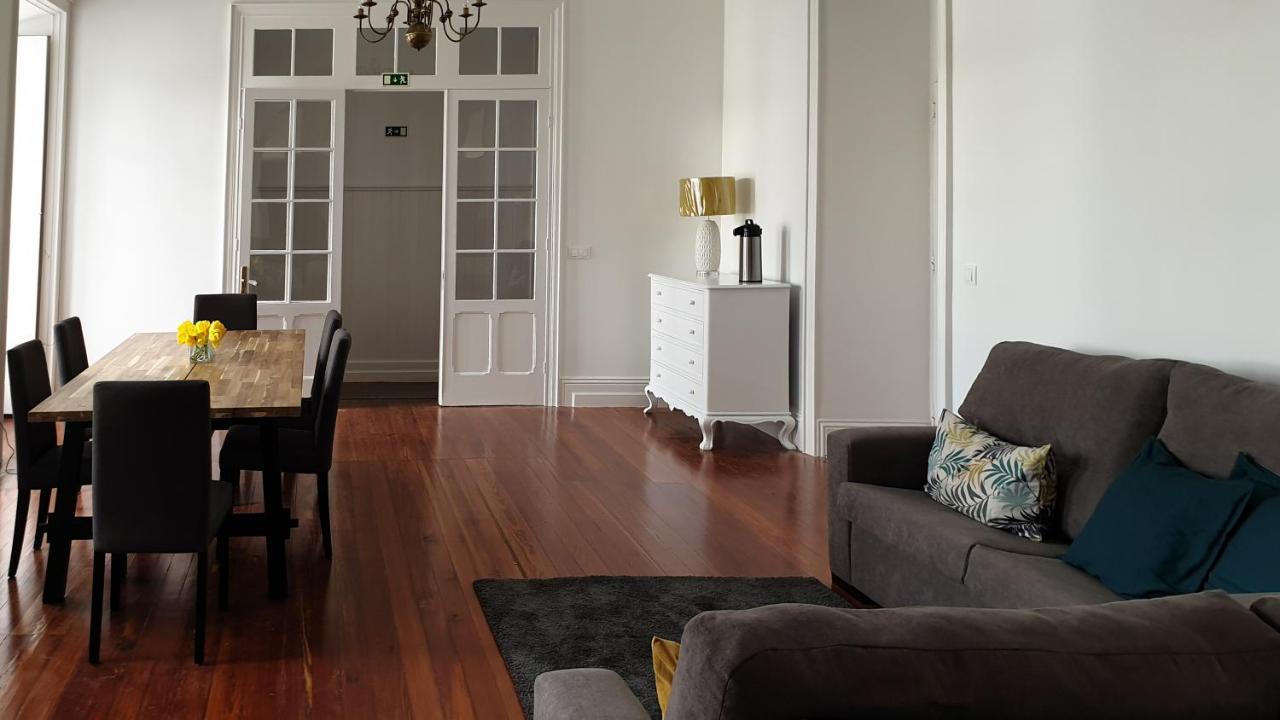 Cc Guest House - "Ao Mercado" ปอนตาเดลกาดา ภายนอก รูปภาพ